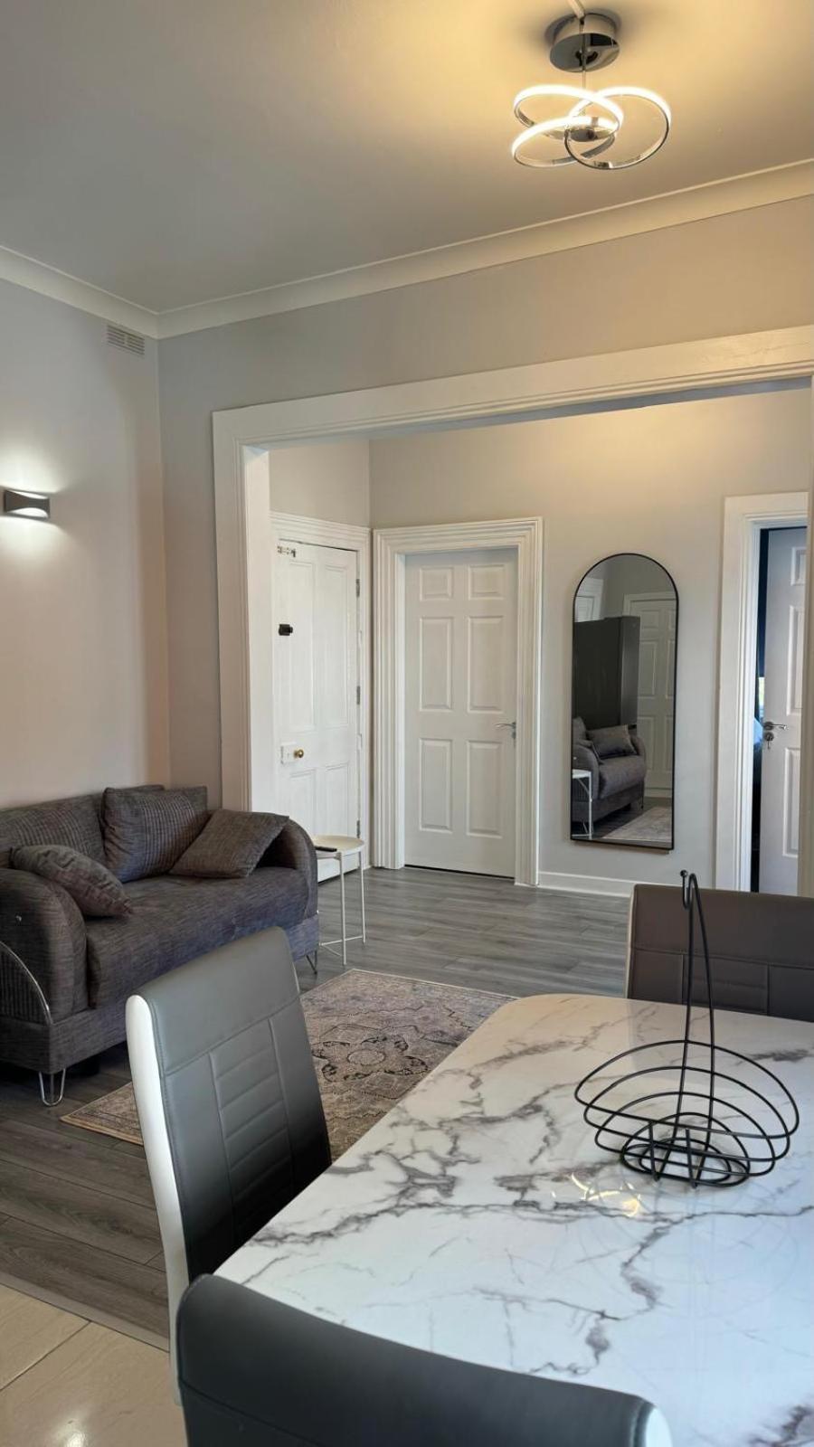Modern 2-Bedroom Apartment-Dublin City Εξωτερικό φωτογραφία
